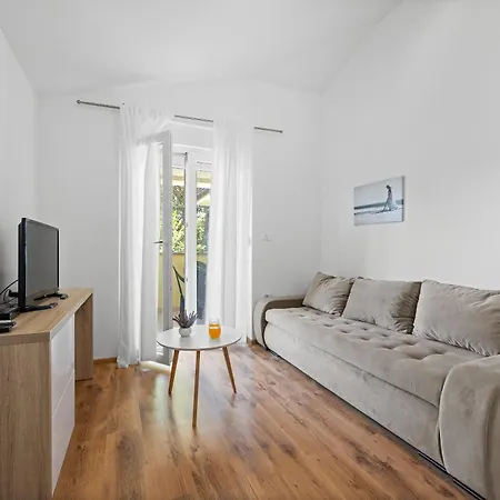 Neea Apartment