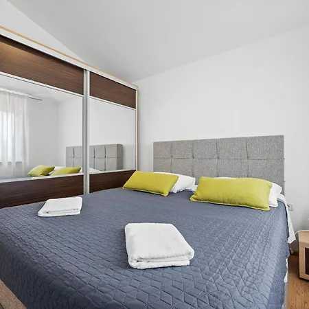Apartment Neea *