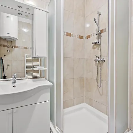 Neea Apartment *